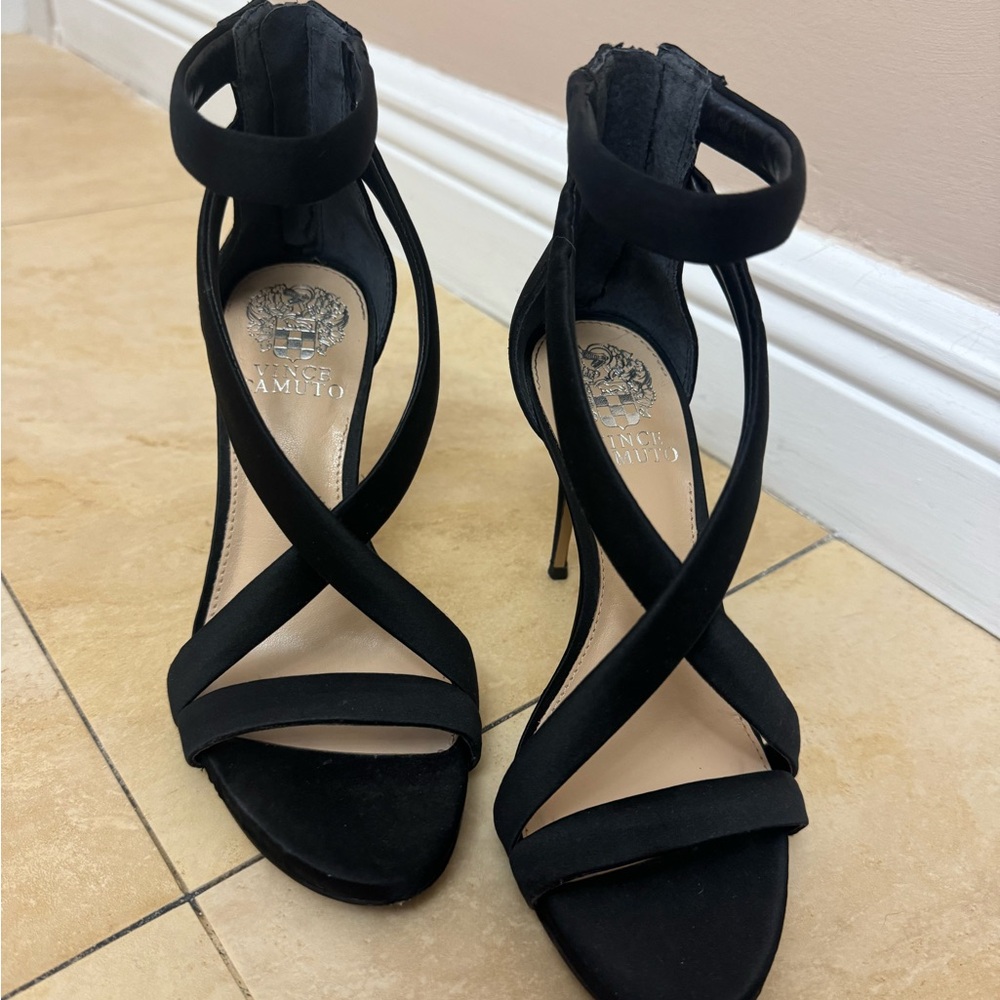 Vince Camuto Elegant Black Crisscross Heels - Size 5.5